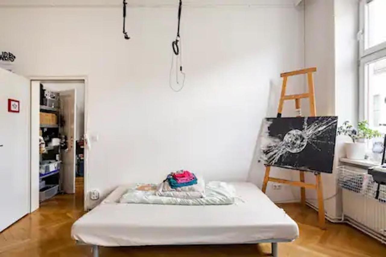Fro-Media - Streetside Room 2 - Community Space Vienna Luaran gambar