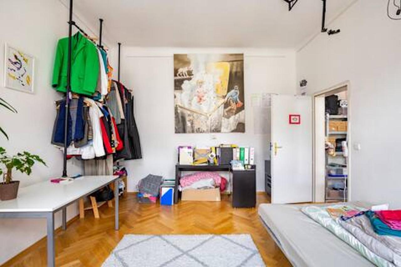 Fro-Media - Streetside Room 2 - Community Space Vienna Luaran gambar